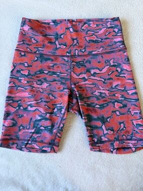 lululemon Wunder Train High-Rise Short Size 8.